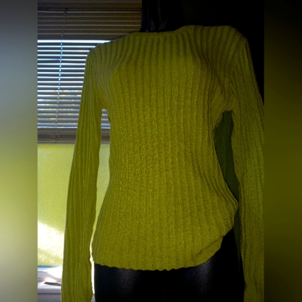 Light Green Long Sleeve Sweater